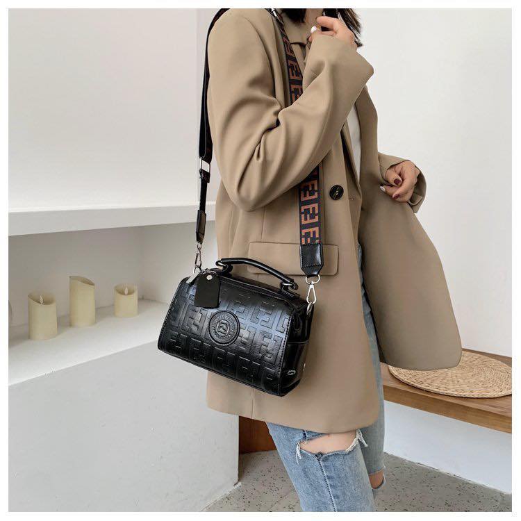 Fashion Hand Bag Pu Leather Cross