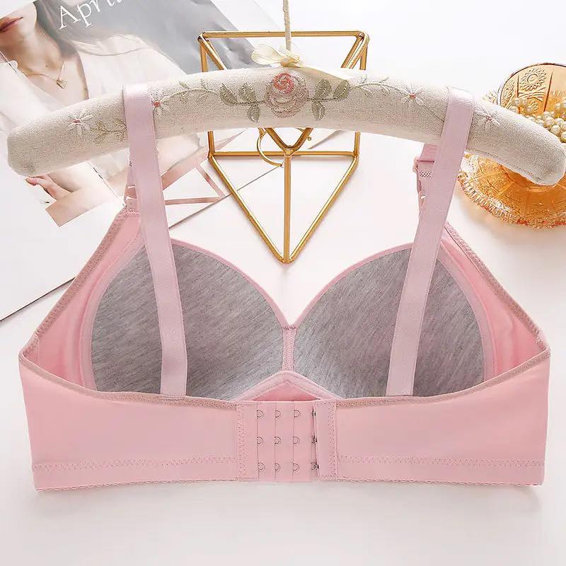 Plus Size Seamless Comfortable Breathable Collecting Underwear Bra for Women with Thin Cups