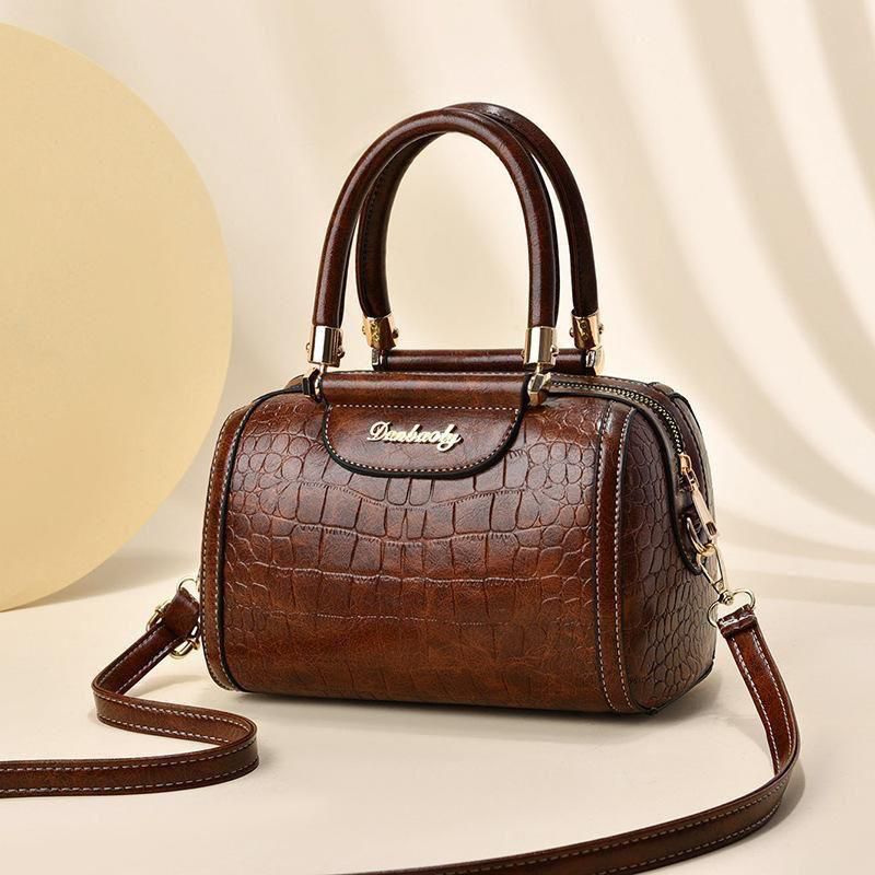 Womens Crocodile Embossed Letter Decor All Seasons Pu Leather Vintage Style Classic Style Shoulder Bag Handbag